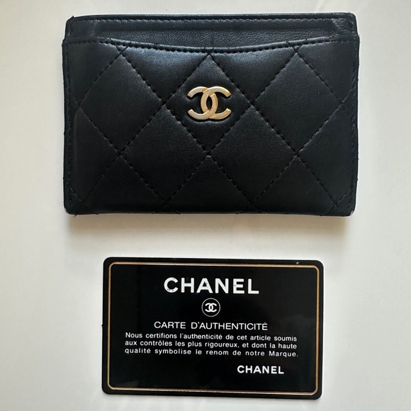 AUTHENTIC CHANEL BLACK LAMBSKIN CARD HOLDER - Picture 2 of 8